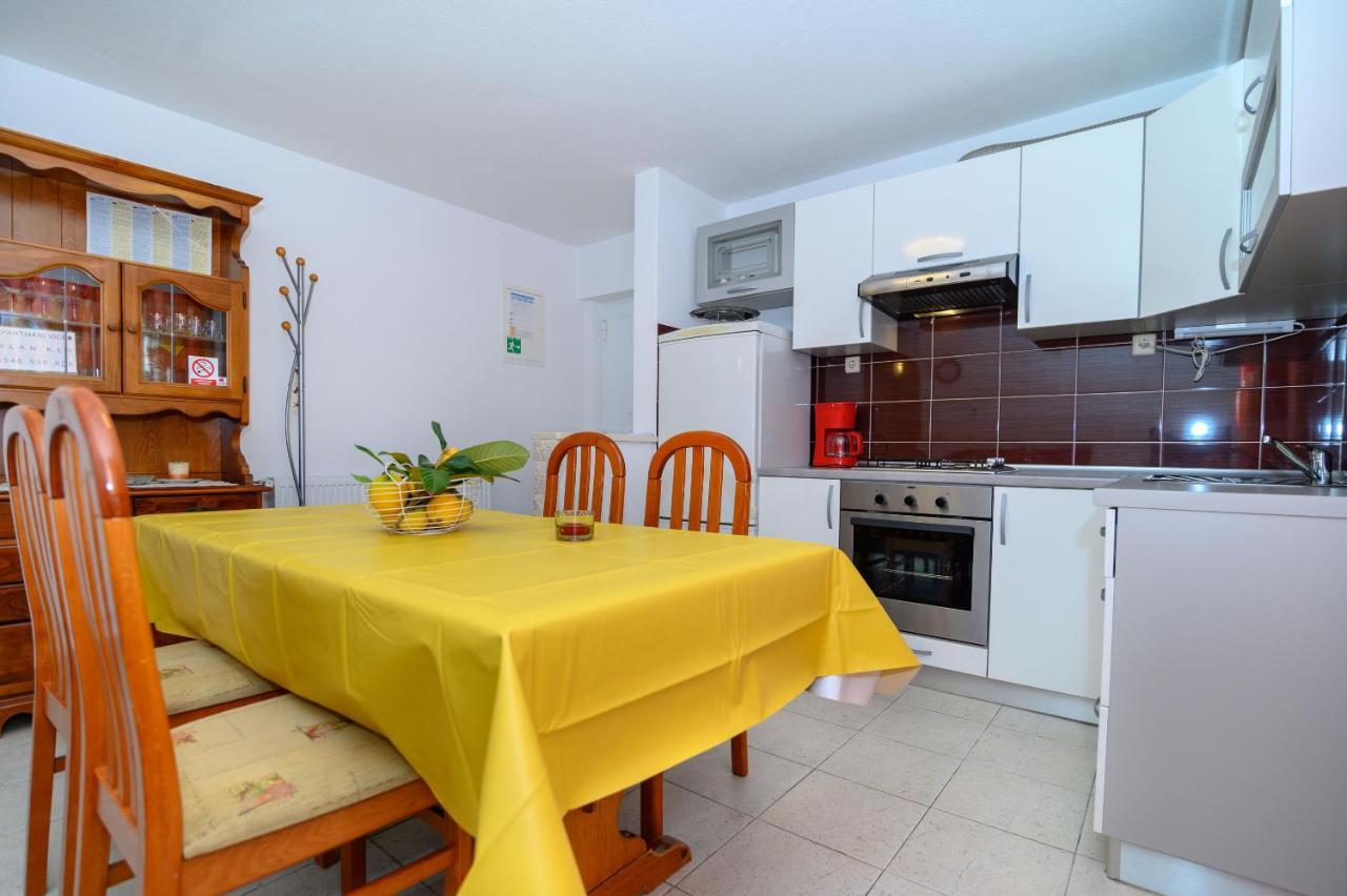 Apartments Vice Trogir Exterior foto